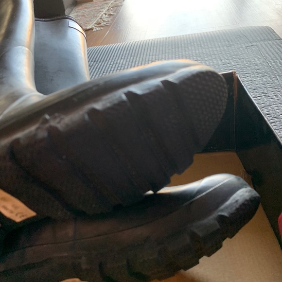 Black hunter winter rain boots + grey fleece socks - Picture 6 of 8